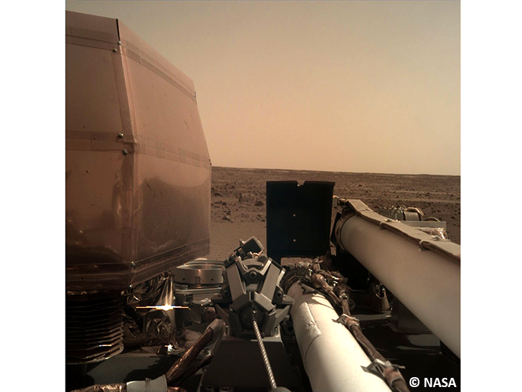 InSight a atterri sur Mars ! 